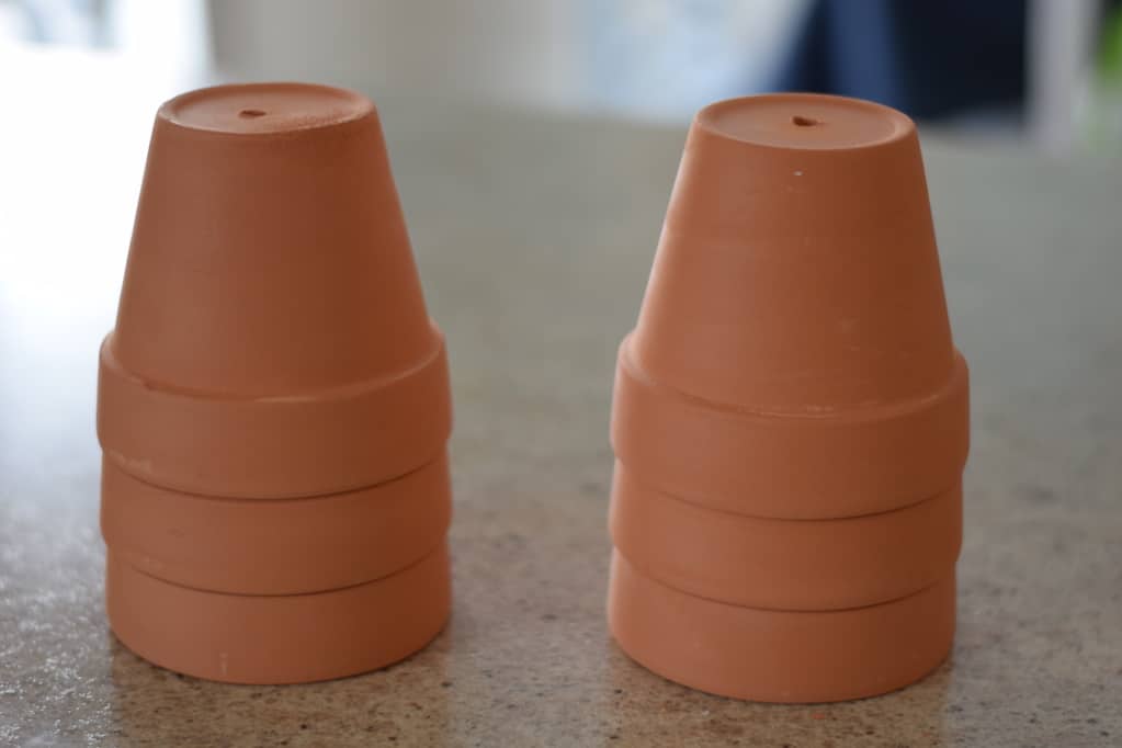 unpainted terra cotta pots for the rustic herb planters