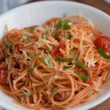 Ninja Foodi spaghetti in a white pasta bowl