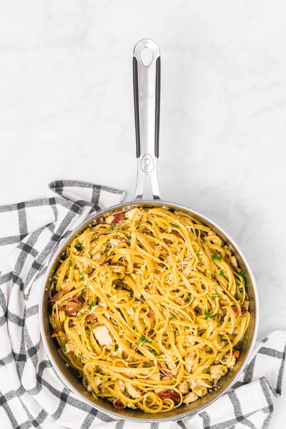 skillet of finished chicken carbonara