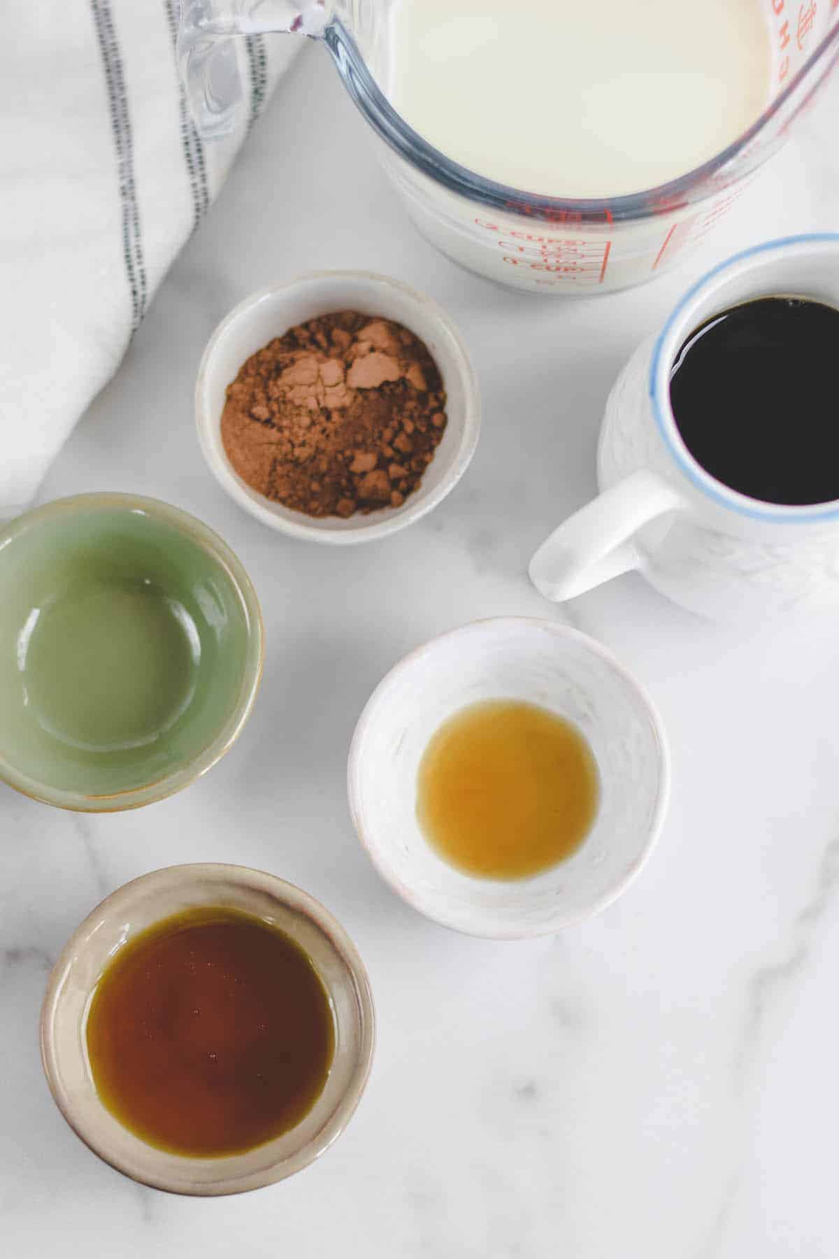 ingredients for the healthy peppermint mocha in little pinch bowls 