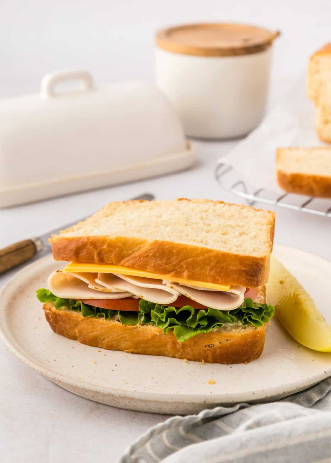 Easy Homemade Sandwich Bread Recipe (fluffy + soft loaf) - Boots ...