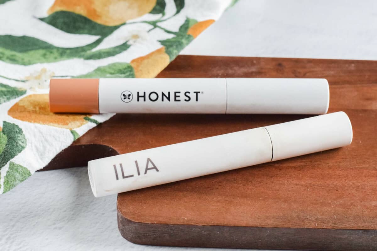 honest beauty and ilia beauty mascaras on a table.